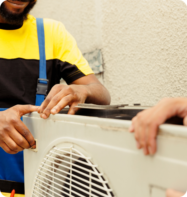 technician-is-checking-air-conditioner 4