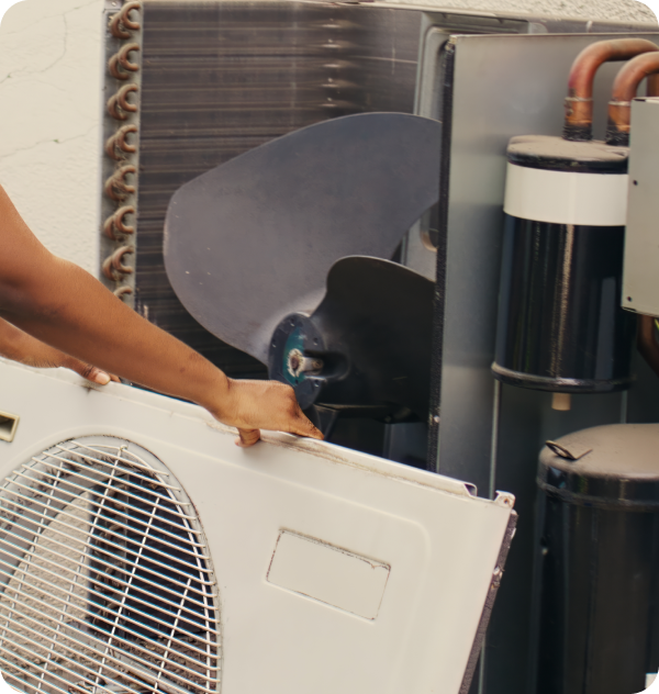 technician-is-checking-air-conditioner 9